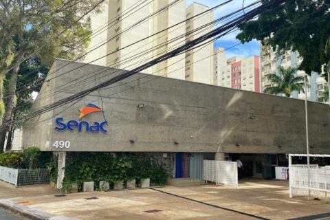 Como fazer cursos gratuitos online para idosos pelo SENAC